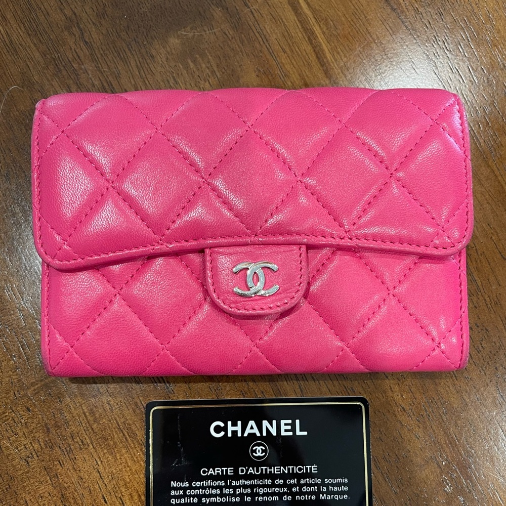 CHANEL Caviar Quilted Flap Card Holder Wallet Pink